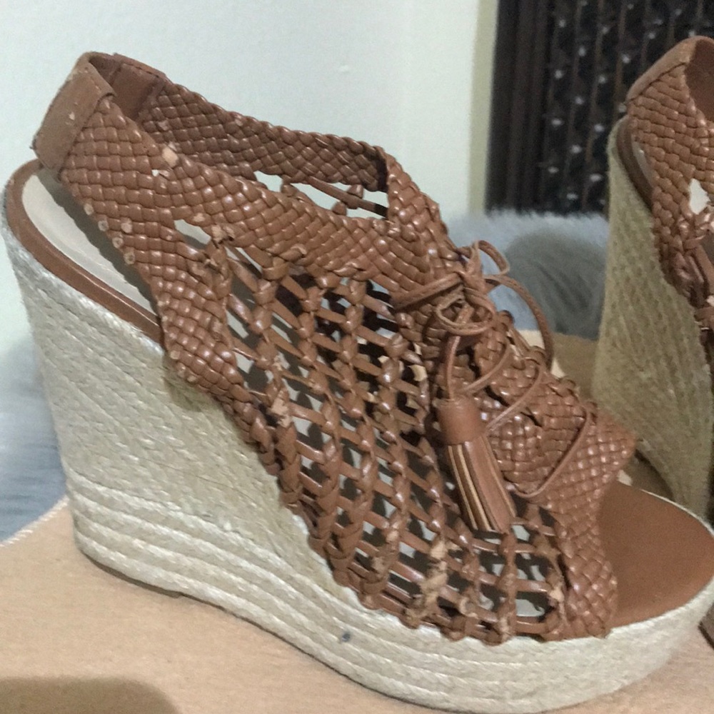 Brown High Wedges sandal. Size 7 1/2
